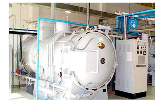 真空双室低压碳氮共渗油淬炉